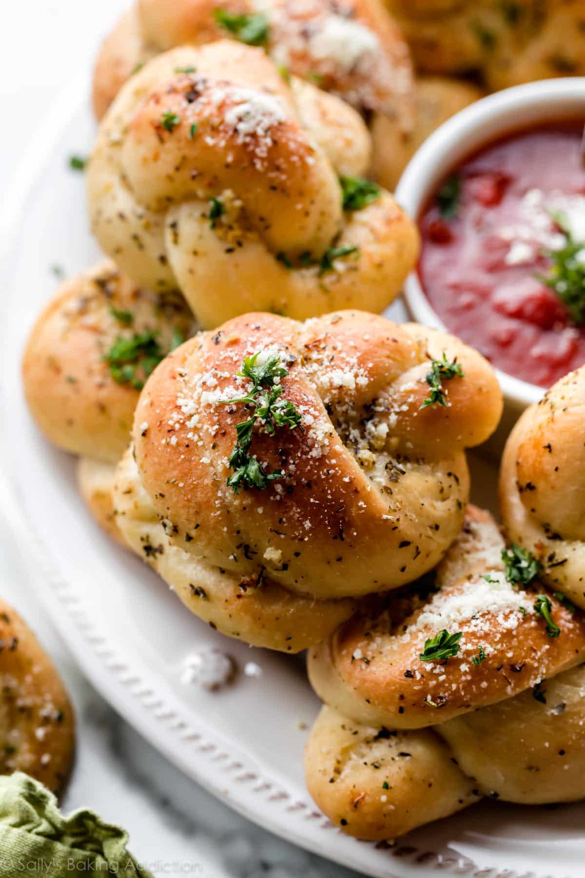 Unlock the Secret to Fluffy Homemade Garlic Knots Better Than Any Restaurant